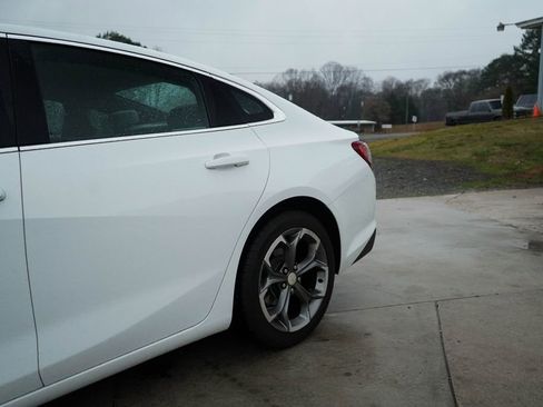 Used 2021 Chevrolet Malibu LT image 16