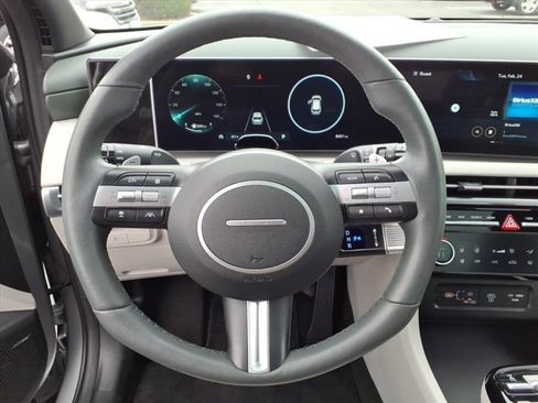 Used 2025 Hyundai Tucson Limited image 19