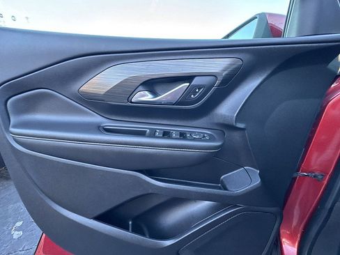 Used 2022 GMC Terrain SLE image 18