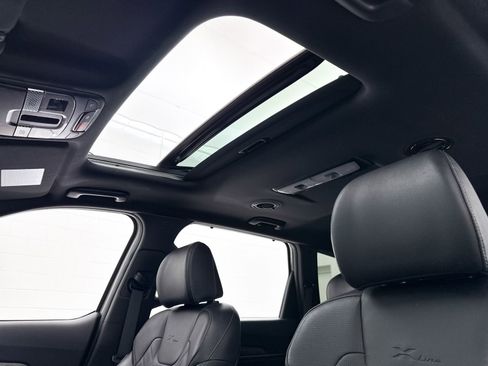 Used 2023 Kia Telluride EX X-Line AWD/4WD image 3