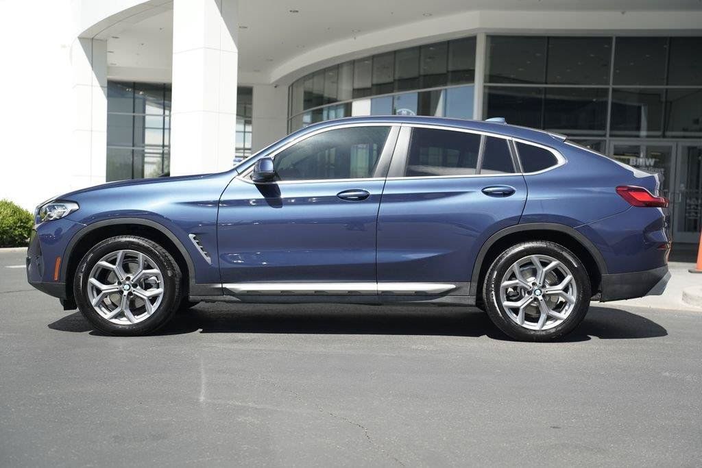 Used 2025 BMW X4 xDrive30i w/ Premium Package AWD/4WD image 2