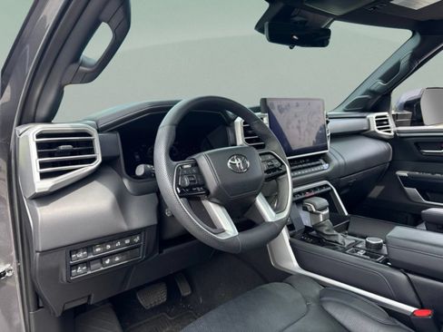 Used 2025 Toyota Sequoia Platinum AWD/4WD image 15