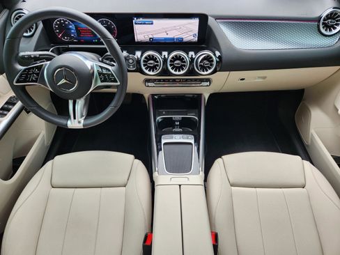 Used 2025 Mercedes-Benz GLA 250 image 17