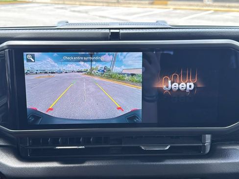 Used 2026 Jeep Gladiator Mojave AWD/4WD image 24