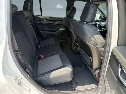 New 2026 Jeep Grand Cherokee Laredo RWD image 28