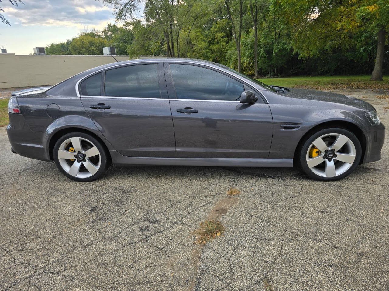 Used 2009 Pontiac G8 w/ Premium Package RWD image 4
