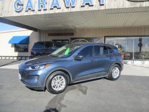Used 2020 Ford Escape SE image 2