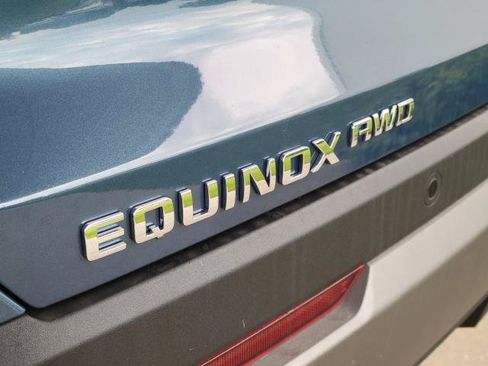 New 2027 Chevrolet Equinox LT w/ Convenience Package II AWD/4WD image 32