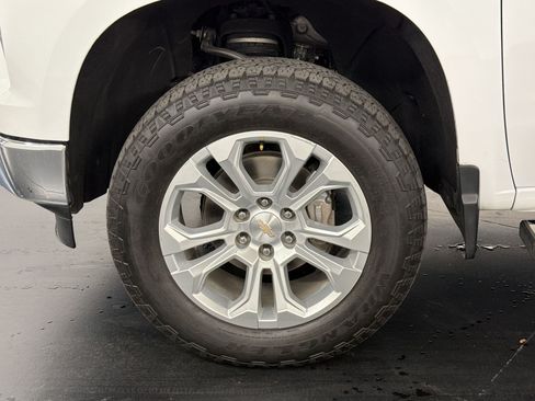 Used 2023 Chevrolet Silverado 1500 LTZ w/ Z71 Off-Road Package AWD/4WD image 13