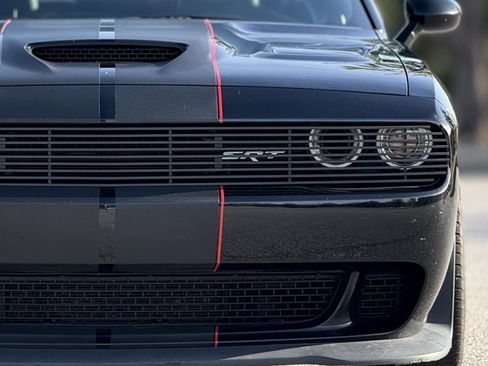 Used 2016 Dodge Challenger SRT Hellcat image 14