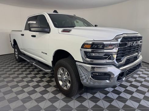 Used 2026 RAM 2500 Big Horn AWD/4WD image 6