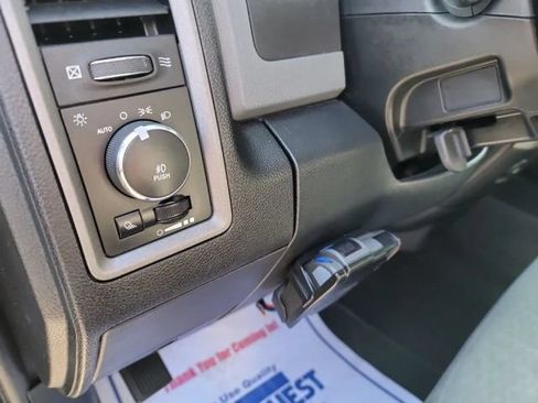 Used 2016 RAM 1500 Express AWD/4WD image 12