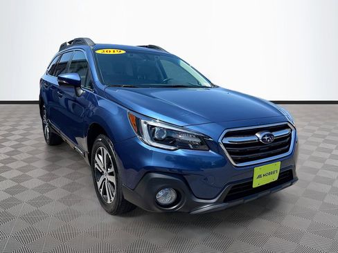 Used 2019 Subaru Outback 2.5i Limited AWD/4WD image 3