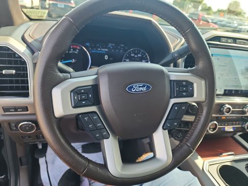 Used 2022 Ford F450 King Ranch w/ King Ranch Ultimate Package image 41