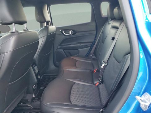 Certified 2025 Jeep Compass Latitude w/ Altitude Special Edition image 10