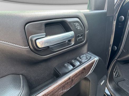 Used 2021 GMC Sierra 3500 Denali w/ Denali Ultimate Package AWD/4WD image 17