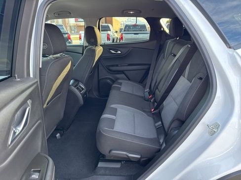 Used 2025 Chevrolet Blazer LT image 13