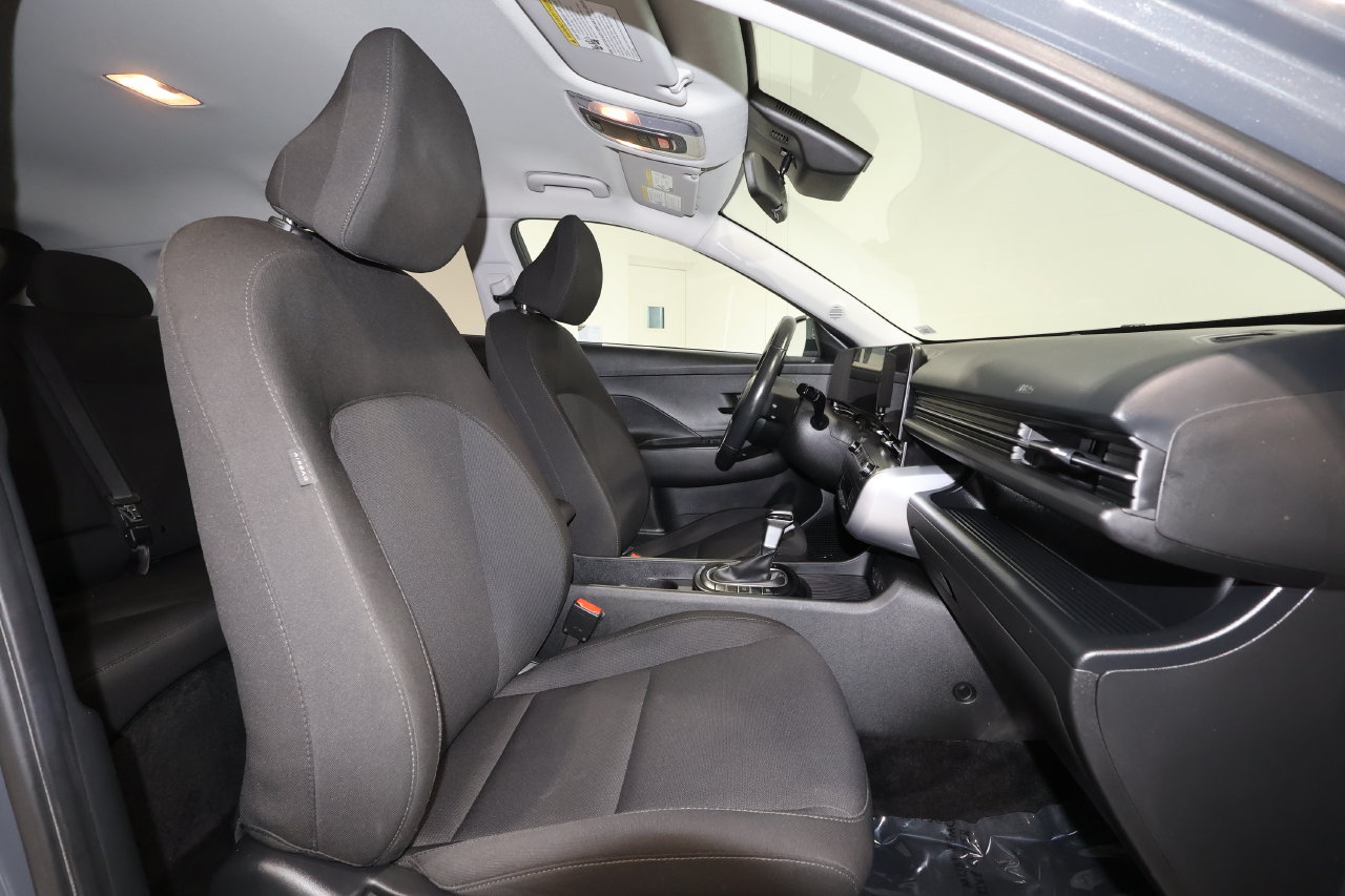 Used 2025 Hyundai Kona SEL FWD image 26