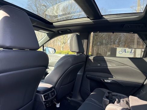 Certified 2025 Lexus RX 350 w/ Convenience Package image 12