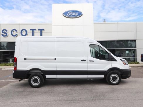 New 2026 Ford Transit 250 148 Medium Roof RWD image 15