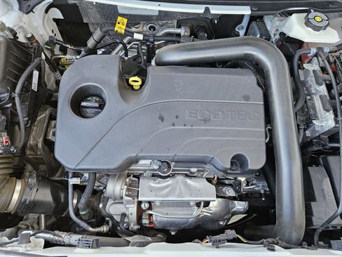 Used 2023 Chevrolet Equinox LT image 32