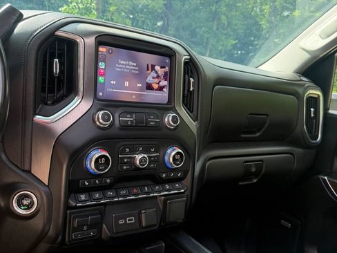 Used 2022 GMC Sierra 2500 Denali AWD/4WD image 19
