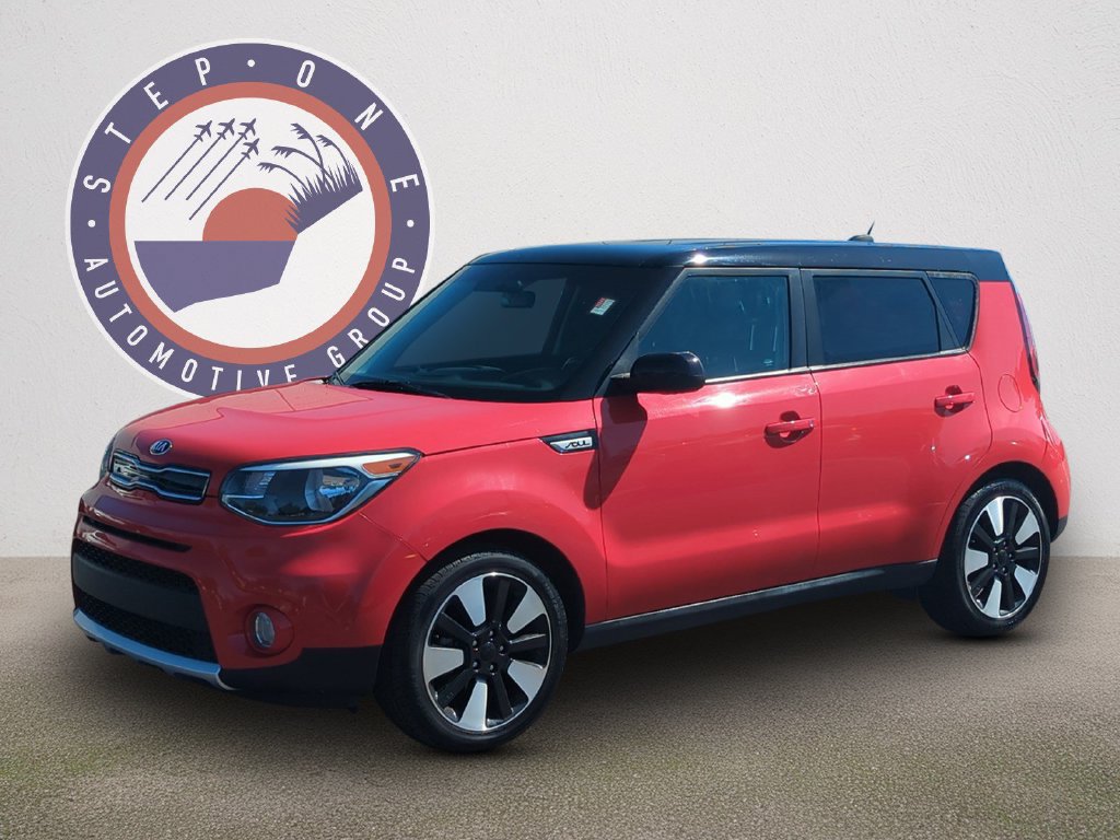 Used 2017 Kia Soul + w/ Designer's Package FWD image 2