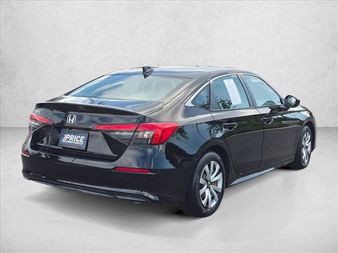 Used 2022 Honda Civic LX image 5