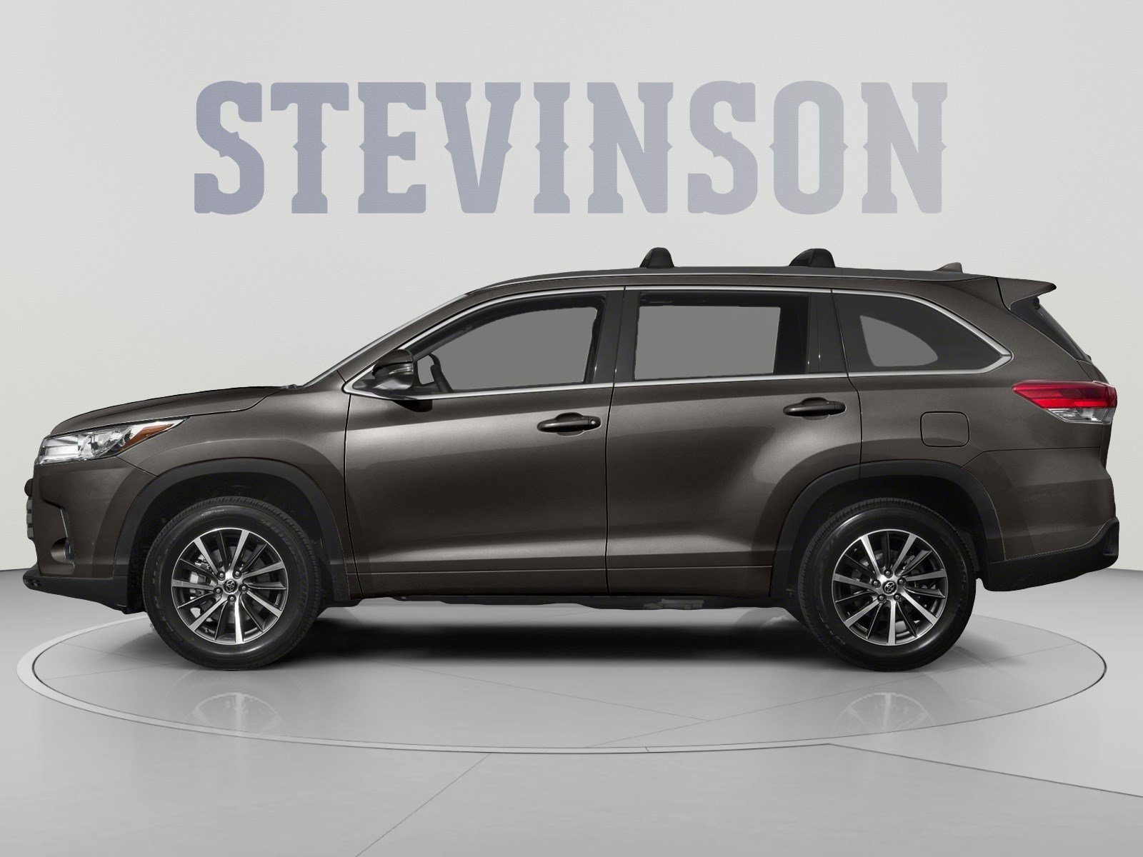 Used 2019 Toyota Highlander XLE AWD/4WD image 3