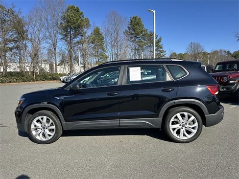 Used 2023 Volkswagen Taos S image 2