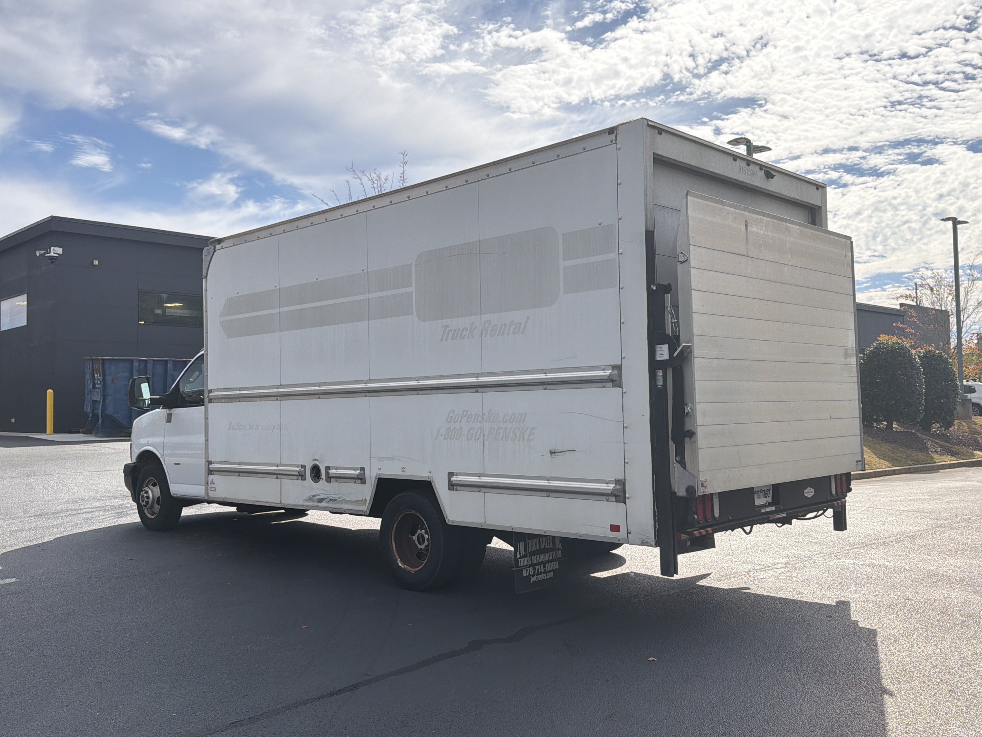 Used 2019 GMC Savana 3500 Extended w/ Driver Convenience Package RWD image 13