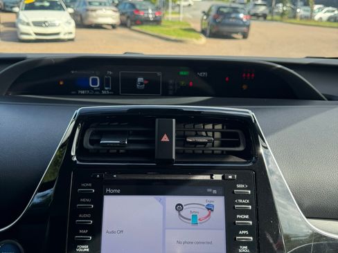 Used 2021 Toyota Prius Prime LE FWD image 15