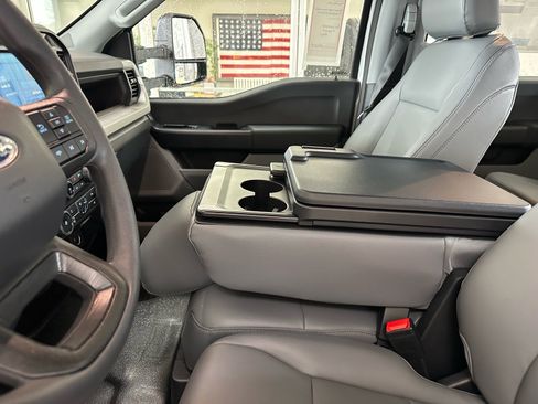 New 2026 Ford F250 XL w/ XL Chrome Package image 22