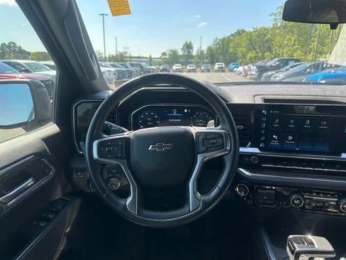 Used 2022 Chevrolet Silverado 1500 RST AWD/4WD image 19