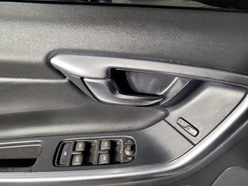 Used 2016 Volvo S60 T5 Premier image 16