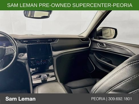 Used 2022 Jeep Grand Cherokee L Laredo w/ Luxury Tech Group I AWD/4WD image 22