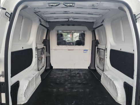 Used 2020 Nissan NV200 S image 10