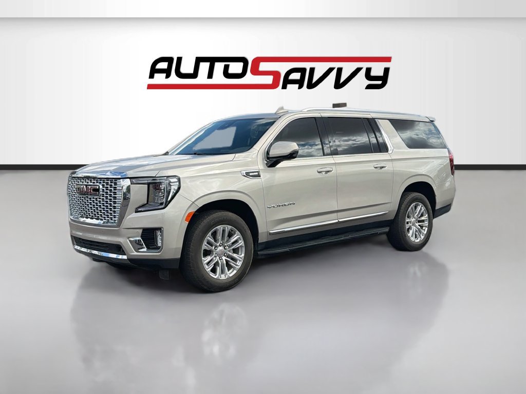 Used 2023 GMC Yukon XL SLT w/ SLT Premium Package AWD/4WD image 3