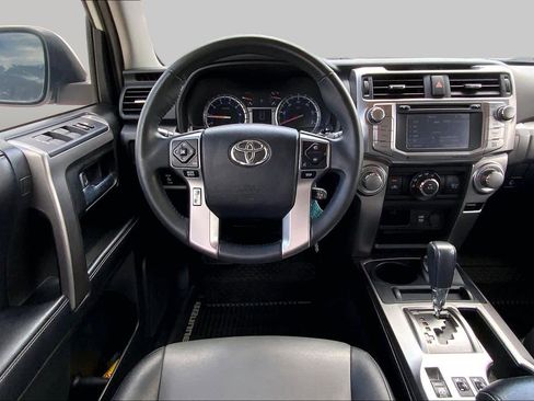 Used 2018 Toyota 4Runner SR5 Premium AWD/4WD image 5