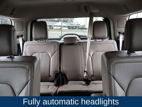 Used 2024 Ford Expedition Limited image 19