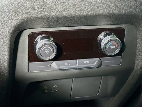 Used 2026 Buick Enclave Sport Touring FWD image 27