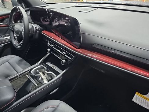 New 2026 Chevrolet Traverse Z71 w/ Enhanced Driving Package image 28