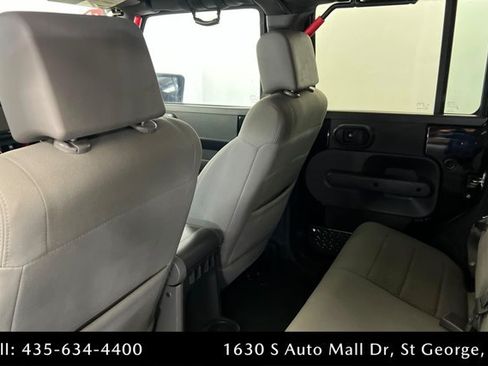Used 2008 Jeep Wrangler Unlimited Rubicon w/ Dual Top Group AWD/4WD image 19