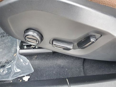 Certified 2023 Volvo XC60 B5 Plus image 14