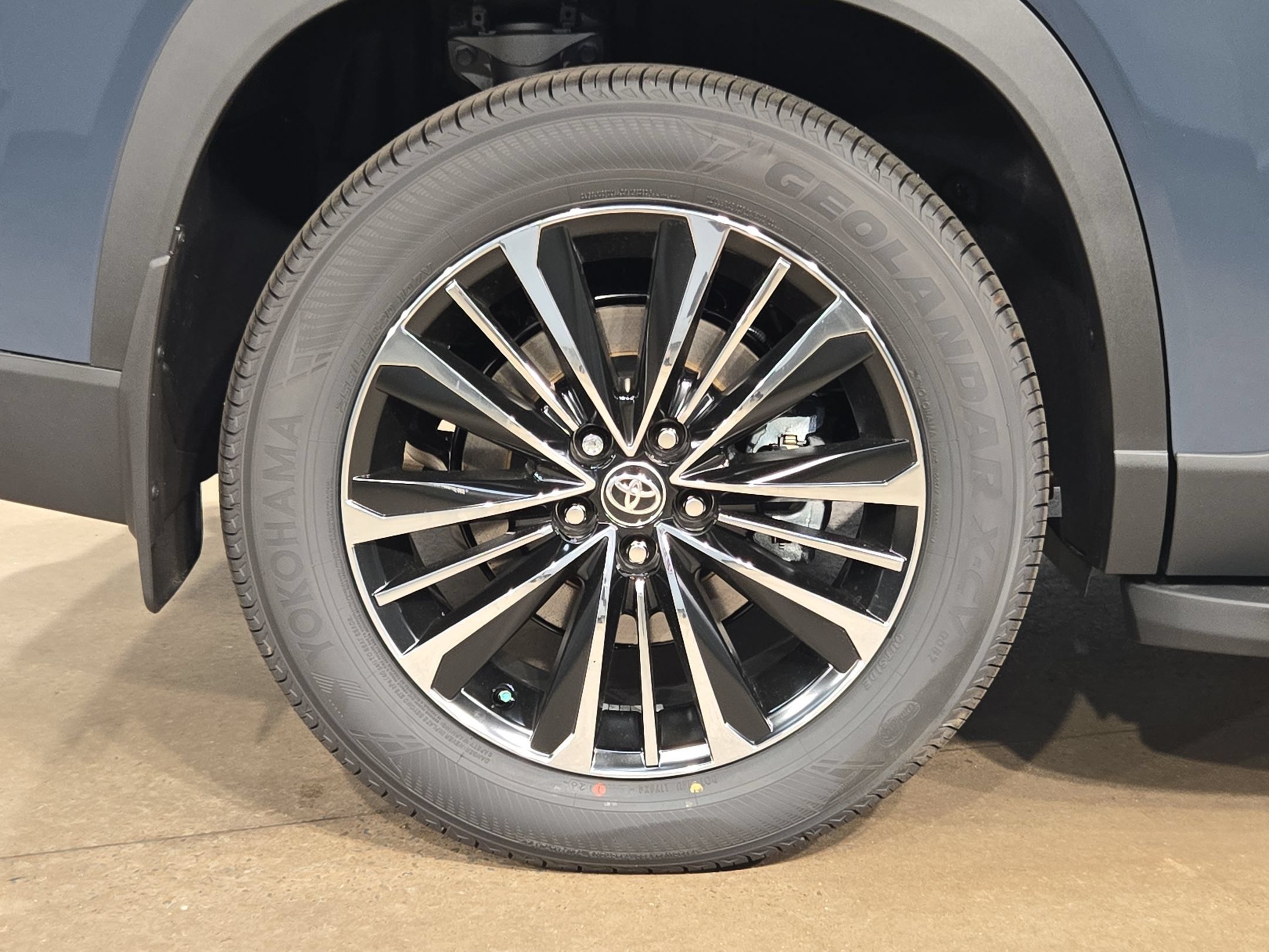 New 2026 Toyota Grand Highlander AWD Hybrid image 13