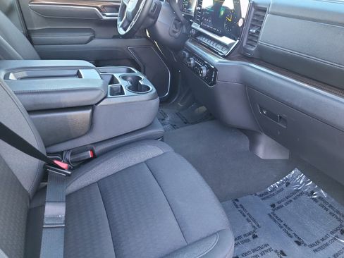 Certified 2025 Chevrolet Silverado 1500 LT AWD/4WD image 19