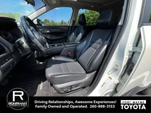 Used 2022 Nissan Rogue SV w/ SV Premium Package AWD/4WD image 7