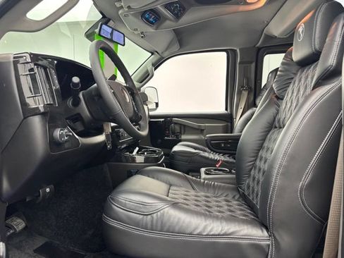 New 2026 GMC Savana 2500 Extended w/ Driver Convenience Package RWD image 19