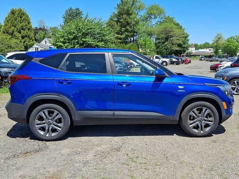 Used 2021 Kia Seltos LX AWD/4WD image 8