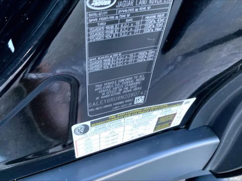 Used 2022 Land Rover Defender 90 X-Dynamic S image 29